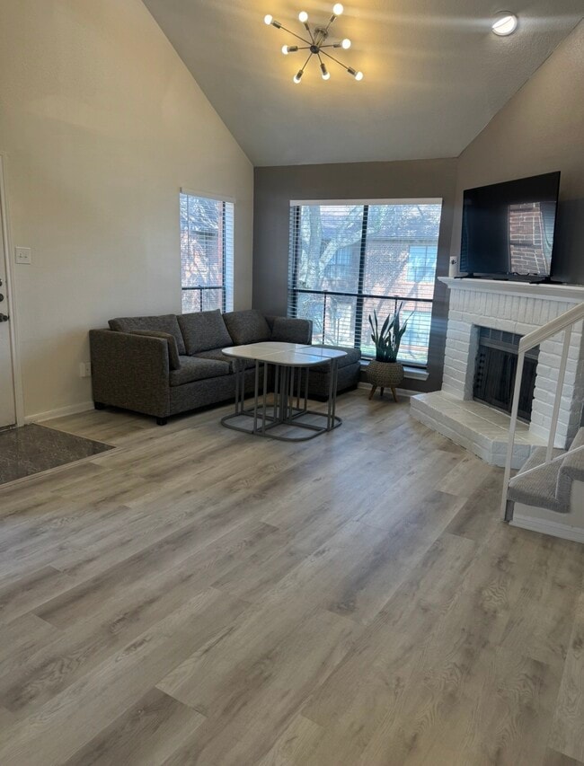 Photo - 3130 Walnut Bend Ln Unit 424