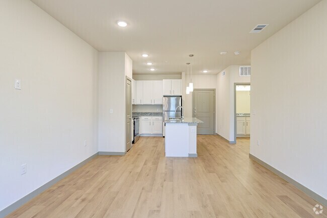 1BR, 1BA - 724SF - Living Area