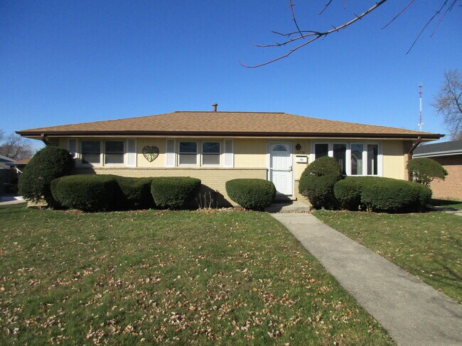 Photo - 10338 Barnard Dr House