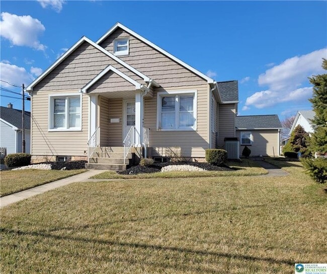 Photo - 712 Chestnut St