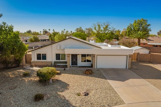 Photo - 2321 E Enid Cir
