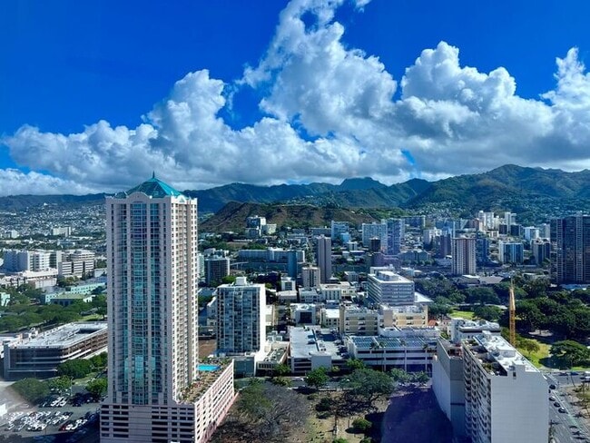 Photo - Symphony Honolulu: 2 Bed, 2 Bath w/ 2 Park... Unit # 3511
