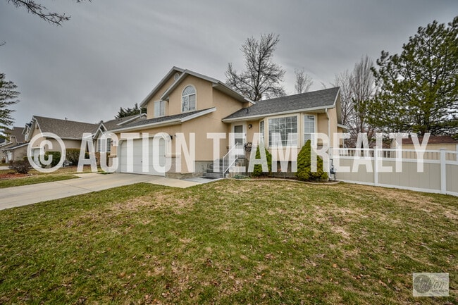 Photo - Single Family Home in Sandy!