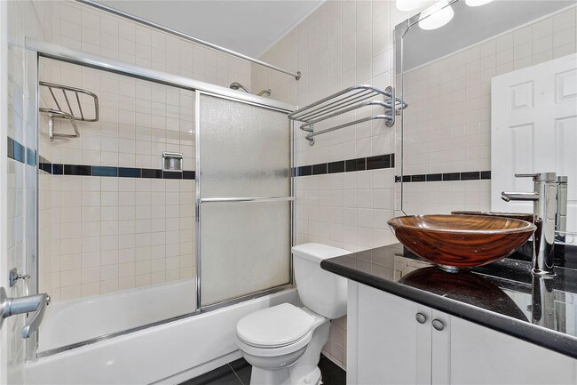 Building Photo - 10718 Royal Palm Blvd Unit 6-2 Rental