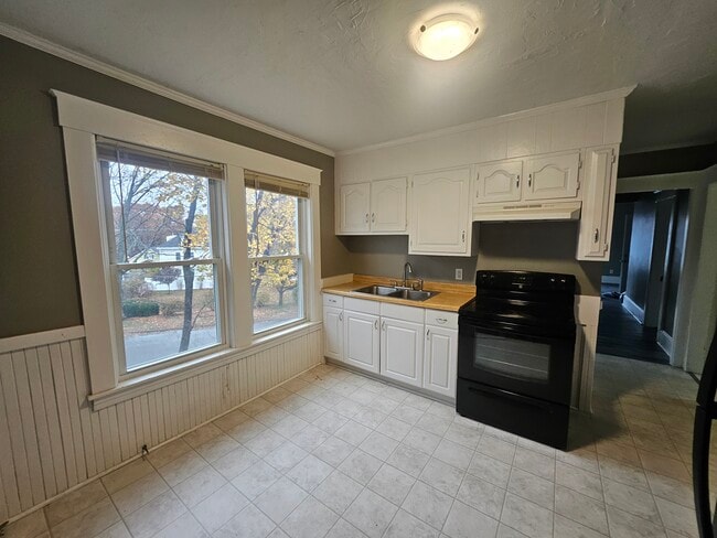 Building Photo - 26 Margerie St Unit 2