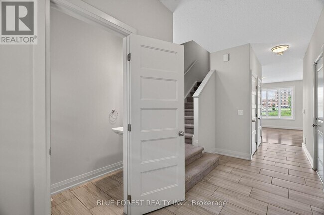 Photo - 3025 Singleton Ave