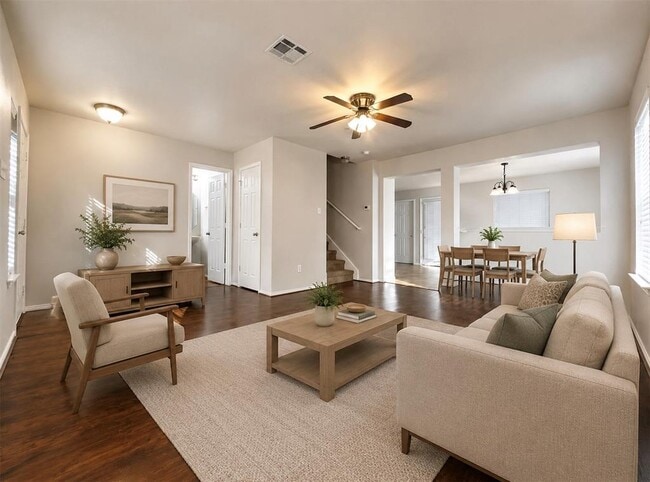 Photo - 710 Alamo Plaza Dr