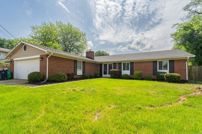 5 BD 3 BA Oxon Hill, MD home is ideal for ... - 5 BD 3 BA Oxon Hill, MD home is ideal for ...