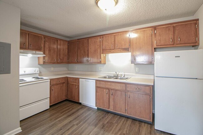Photo - 145 Darlene Dr Unit E