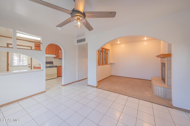 Photo - 201 Foster Dr