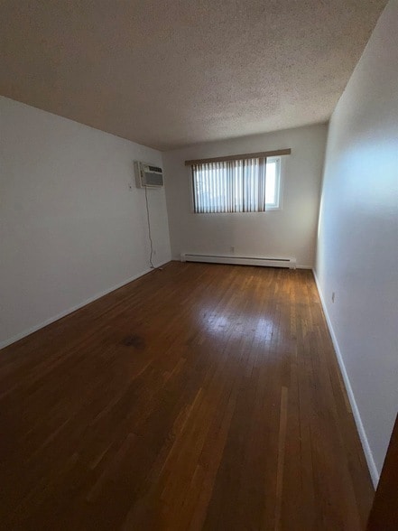 Photo - 115 McAdoo Ave Unit 2