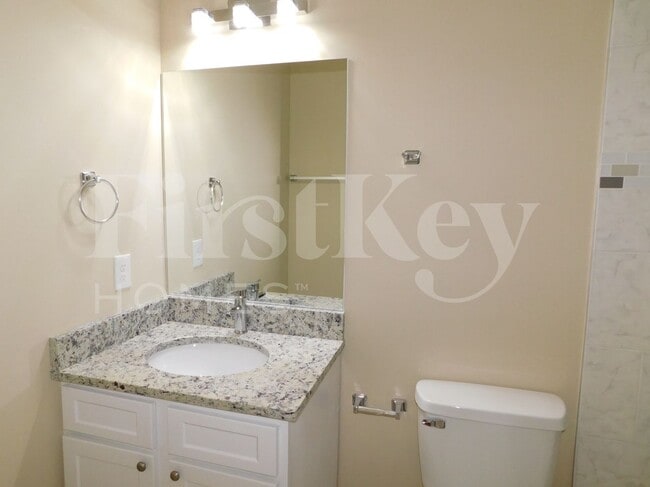 Photo - 2432 Northbrook Rd