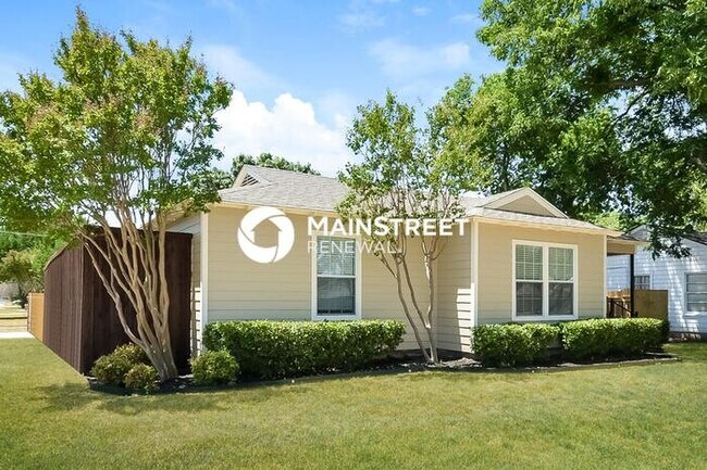 Photo - 3 Bedroom Pet-Friendly Home in PLANO, TX w...