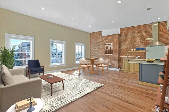 Photo - 19 Main St Unit 3