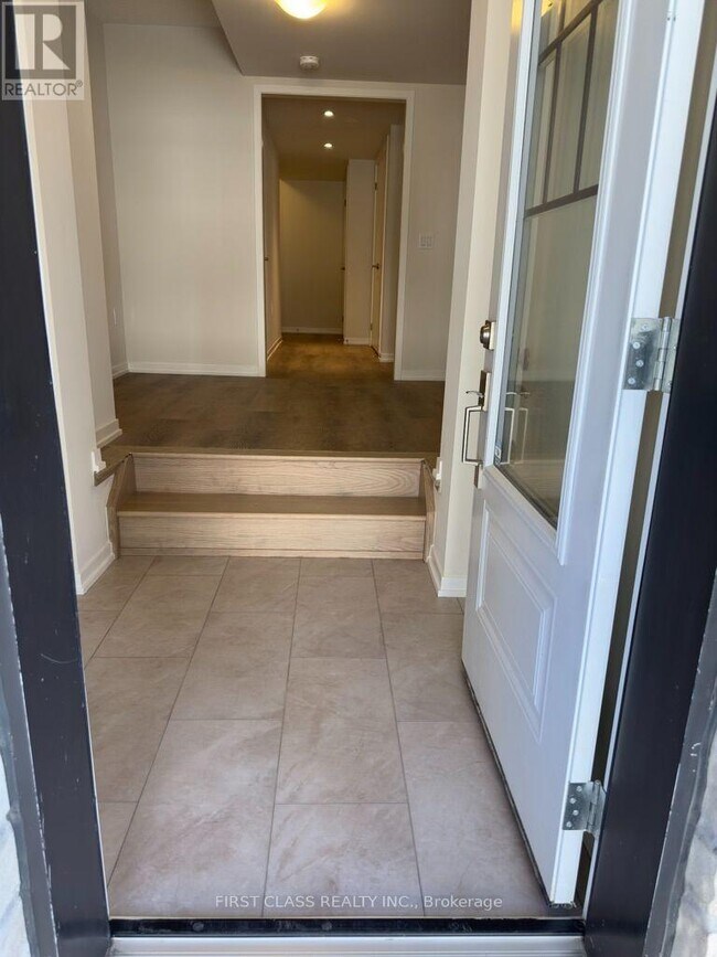 Photo - 27 Arbour Grn Cres
