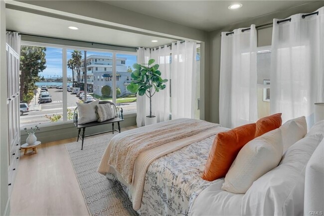 Building Photo - 1123 E Ocean Blvd