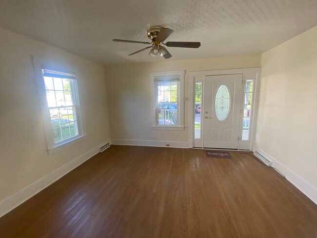 Photo - 108 Johnson St