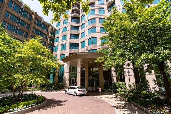 Building Photo - 400 N La Salle Dr Unit 907 Rental