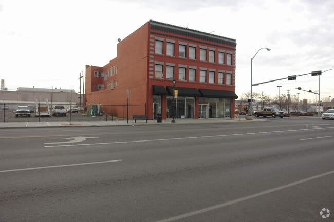 Photo - Savoy Apartments