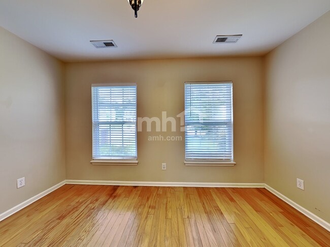 Photo - 4999 Ballantine Dr