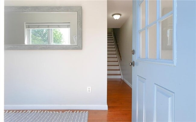 Photo - 5-15 Underwood Ct