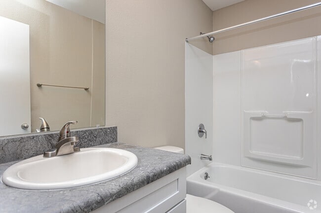 1HAB, 1BA - 728 ft² - Tiger Pointe