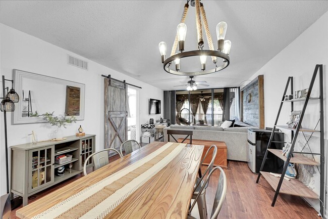 Building Photo - 8592 W Sunrise Blvd Unit 206