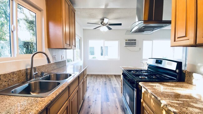 Photo - 5664 Fair Ave