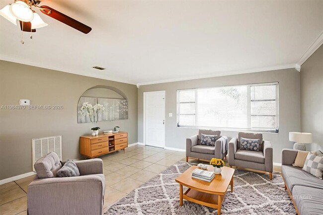 Photo - 4314 Taft St