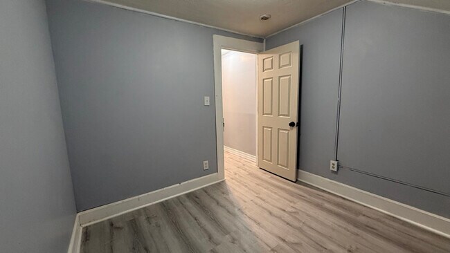 Photo - 51-57-57 Grove St Unidad 53