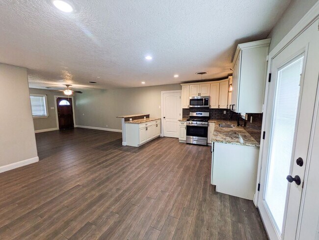 Photo - 5110 Laurel Ave