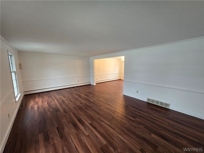 Photo - 2287 Long Rd