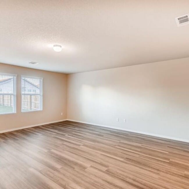 Photo - 8931 Lamus Wheel