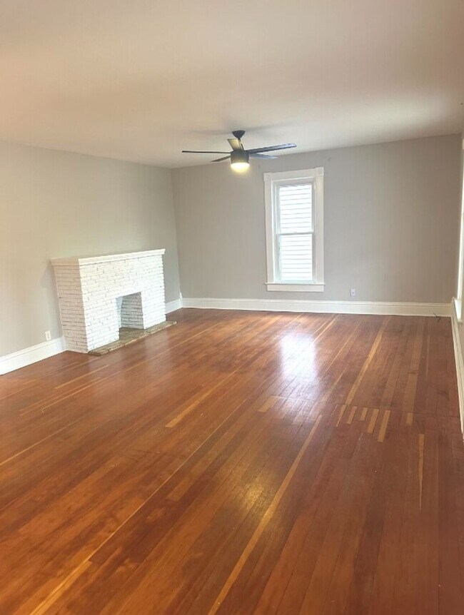 Photo - Beautiful 3 Bed/2 Bath in Downtown Colorado Springs!