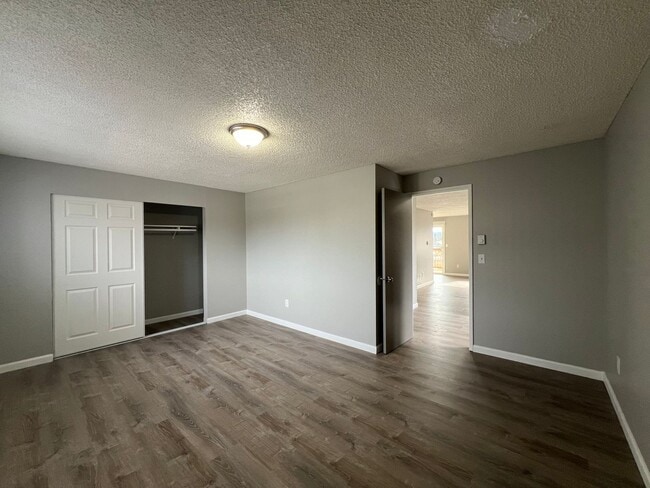 Photo - Lincoln Court Apartments