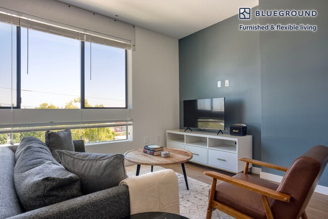 Photo - 3638 Motor Ave Unidad SI FL5-ID1125