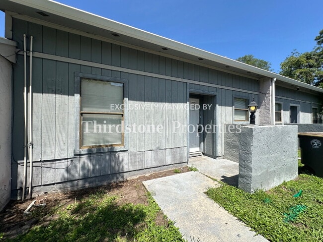 Building Photo - 7611 Indian Lakes Dr Unit 2