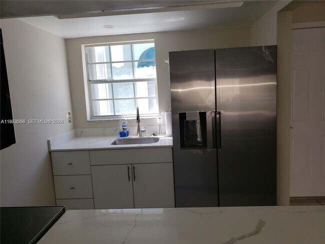 Photo - 313 Waterside Dr