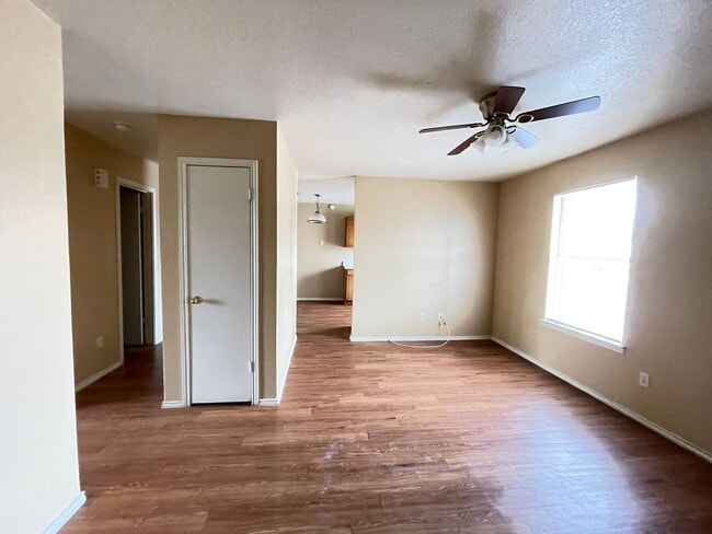 Photo - 1603 Cedarhill Dr Unidad # D