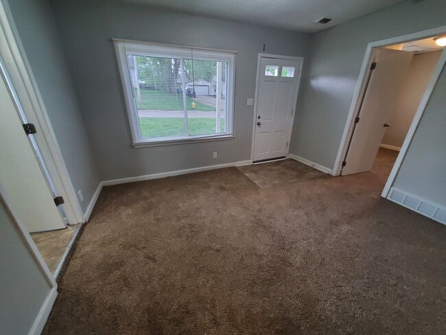 Photo - 215 Leland Ave
