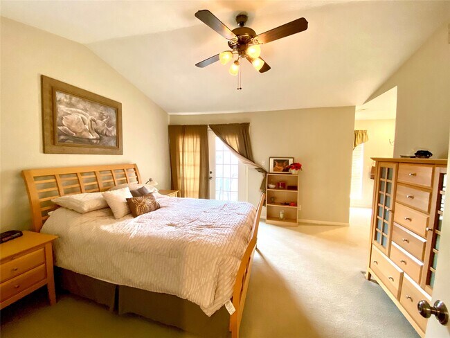 Photo - 7350 Kirby Dr Unit 2