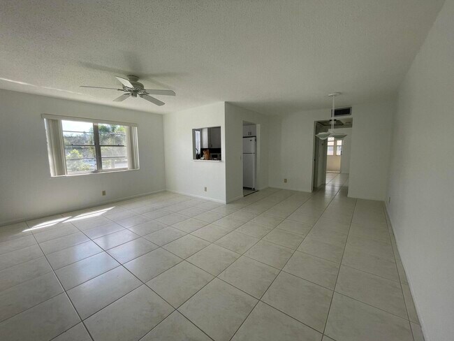 Photo - 343 Windsor O