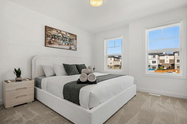 Photo - 2231-2281 81 St S W Unit SI ID1314555P