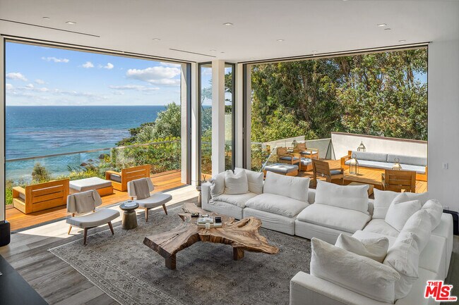 Photo - 31824 Seafield Dr