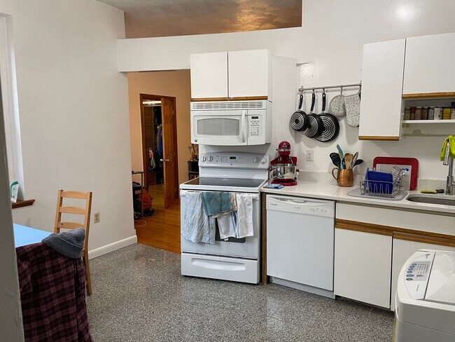 Photo - 87 Prince St Unit R