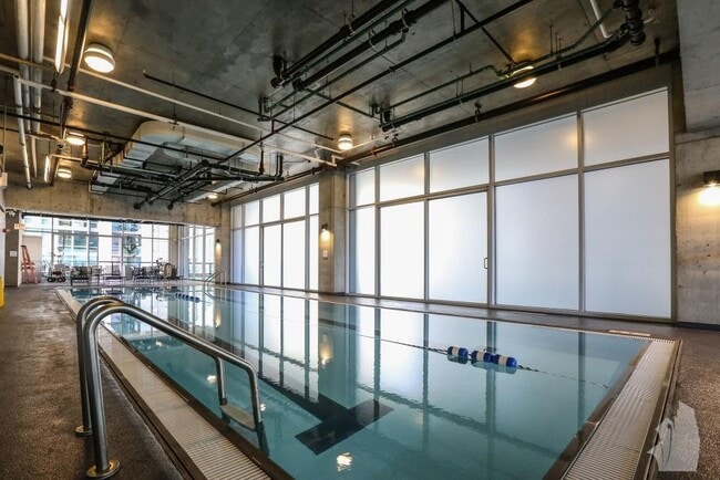 Photo - 502 E Illinois St Unit 1812