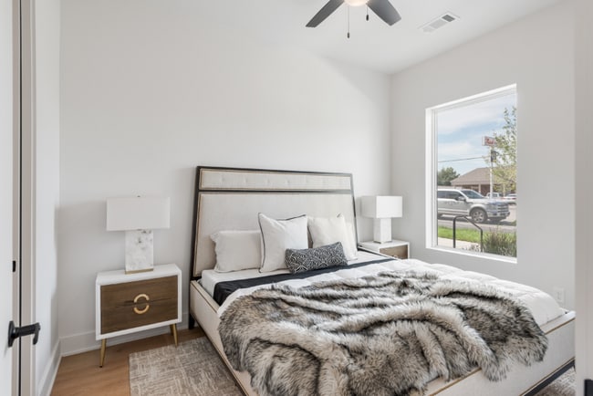 Photo - 1090 Haysboro Ave