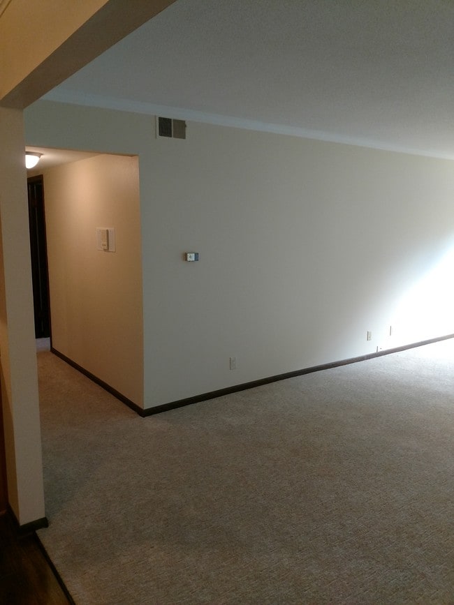 Hallway/Living Rm