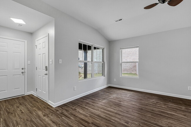 Photo - 160 Winstead Cir