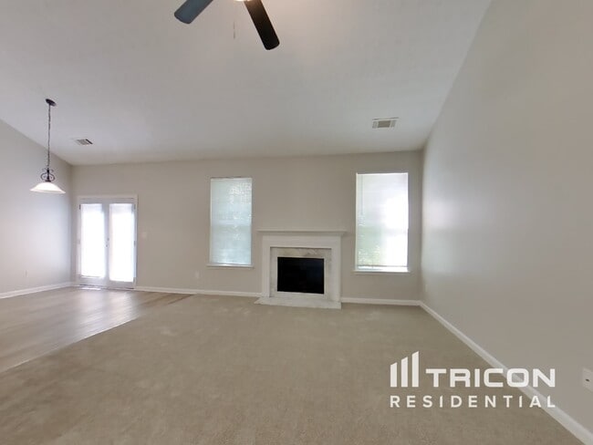 Photo - 5746 Lakeside Dr